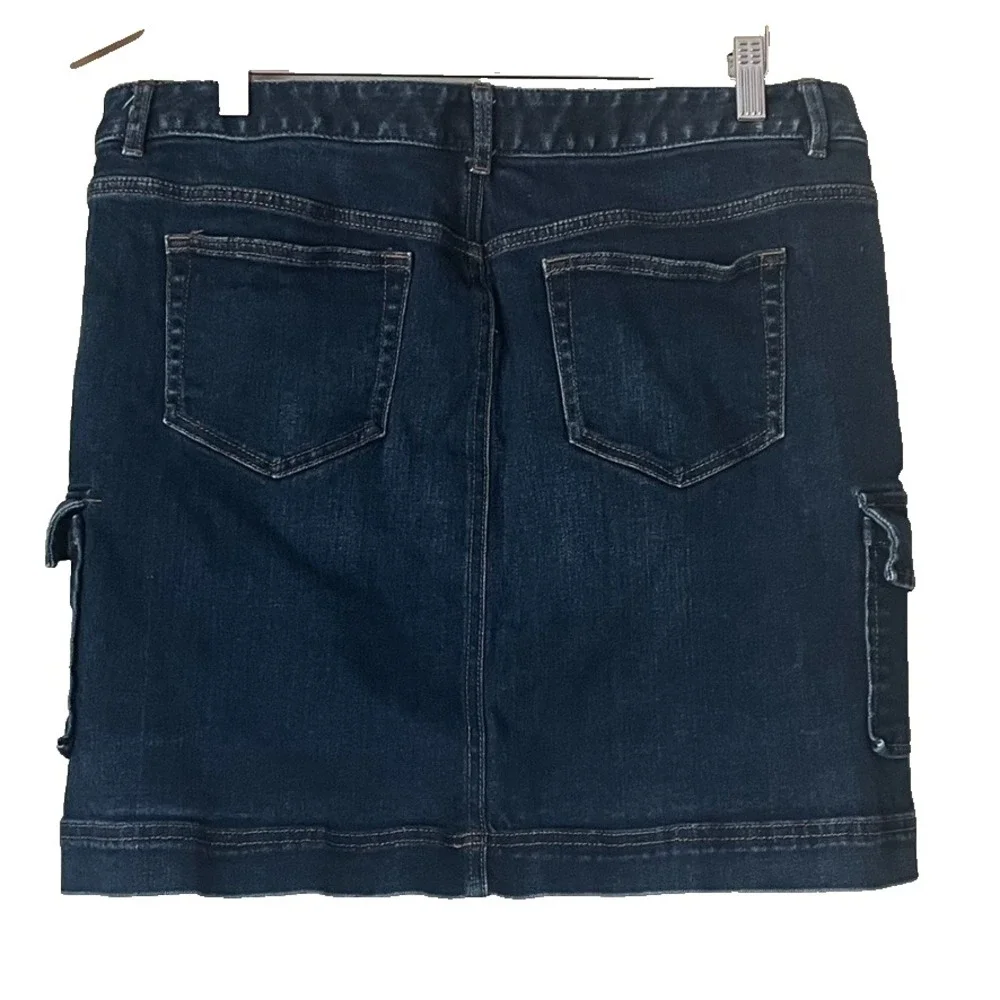 J.Jill Dark Wash Stretch Denim‎ Cargo Pocket Mini Skirt Size 12 Petite - Picture 2 of 8